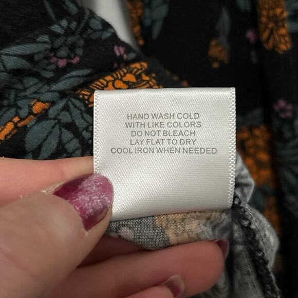 ModCloth Black Floral Mock Neck Long Sleeve Top Medium - Picture 7 of 7